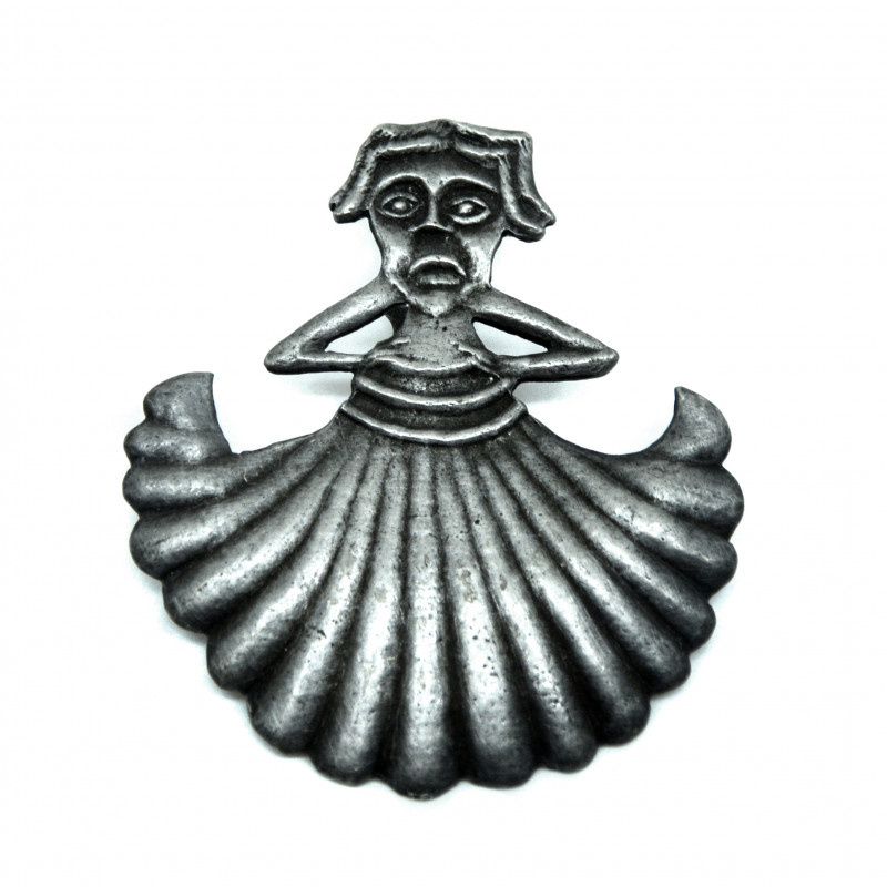 Pin's femme à la conche